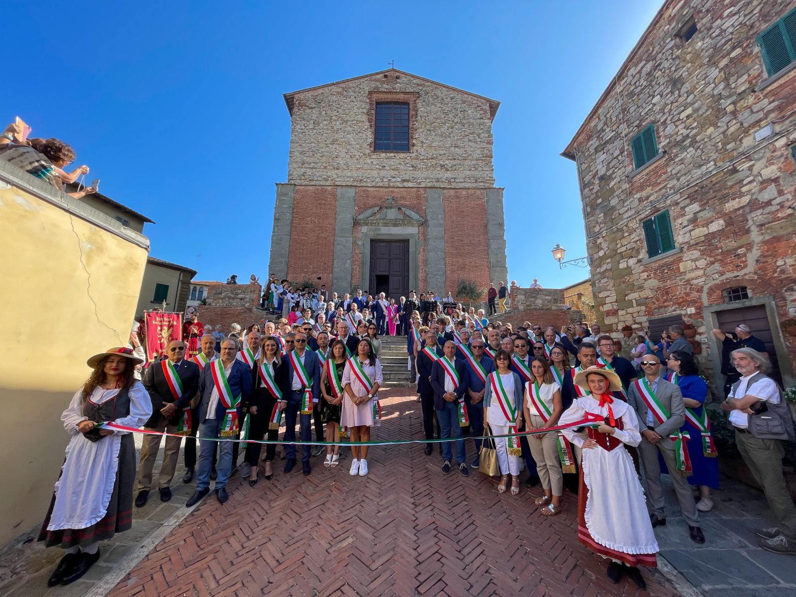 TOSCANA ECONOMY - Borghi più belli d'Italia: edizione record