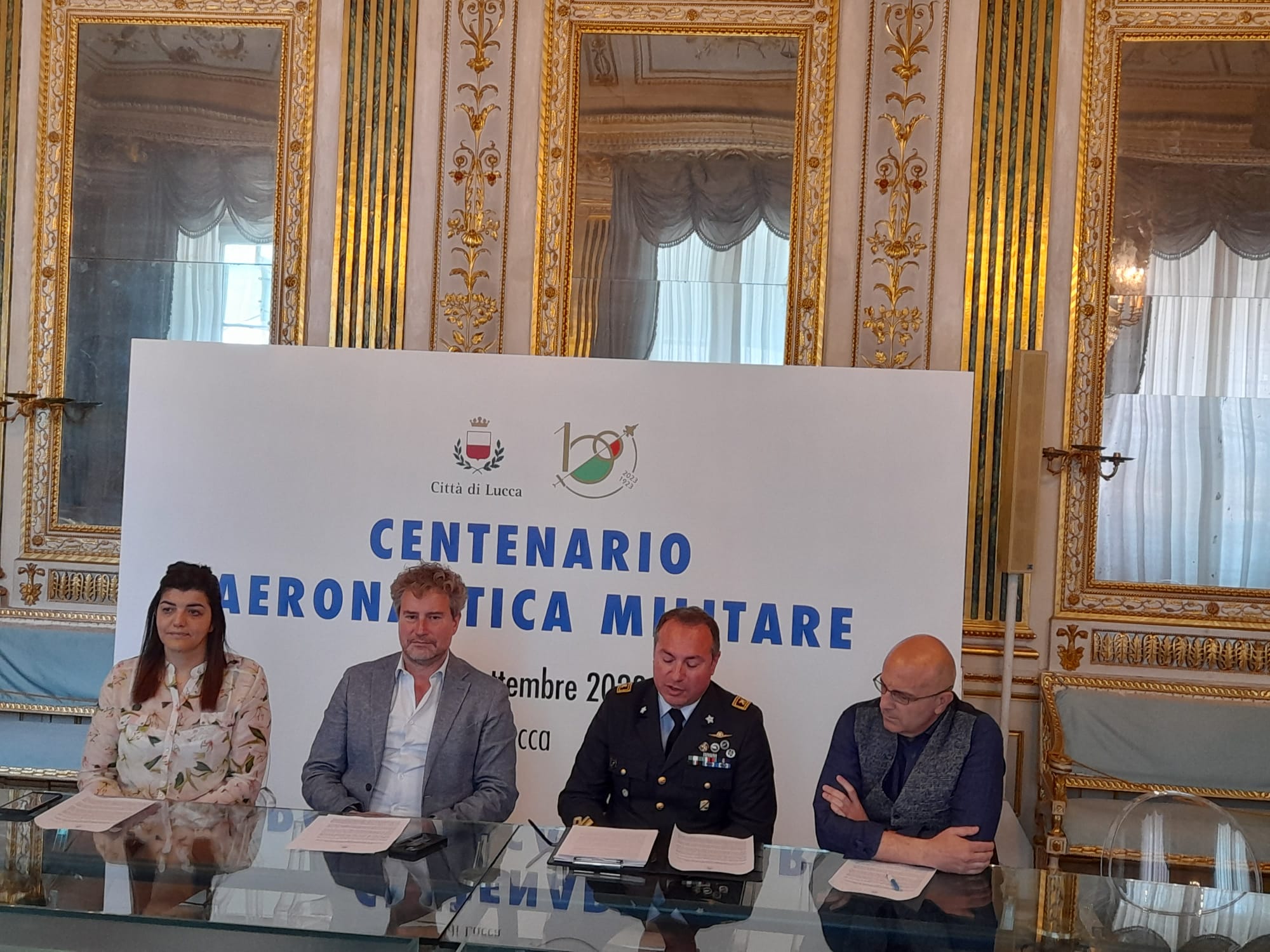 Toscana economy - Lucca polo dell'Aeronautica militare per un mese