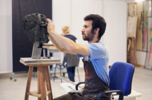 fasi di modellato di studio in argilla